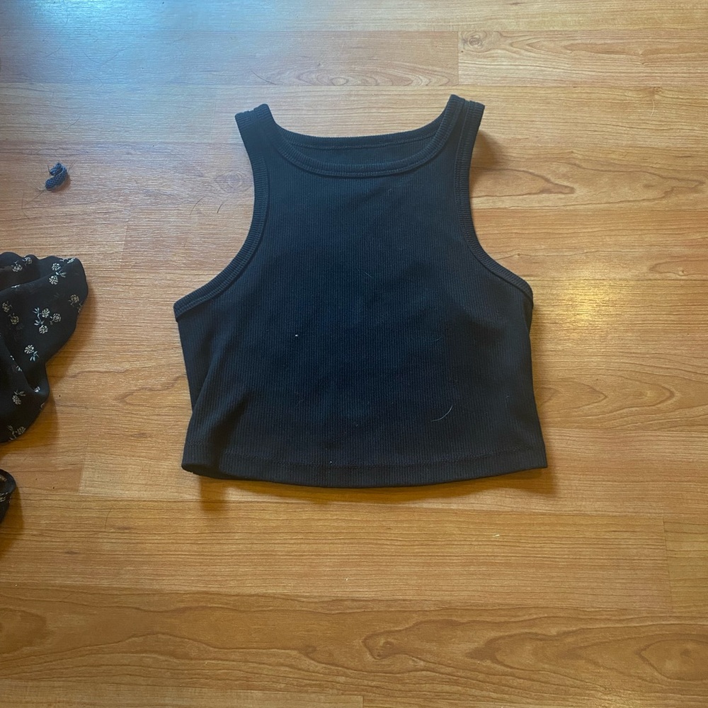 black crop top